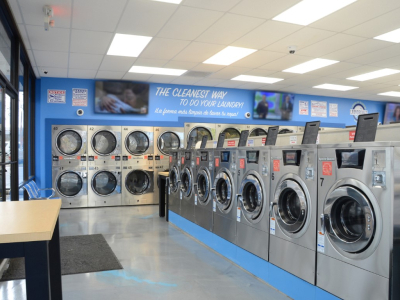 Loads of Clothes Laundromat Donelson 02 - Front of Store