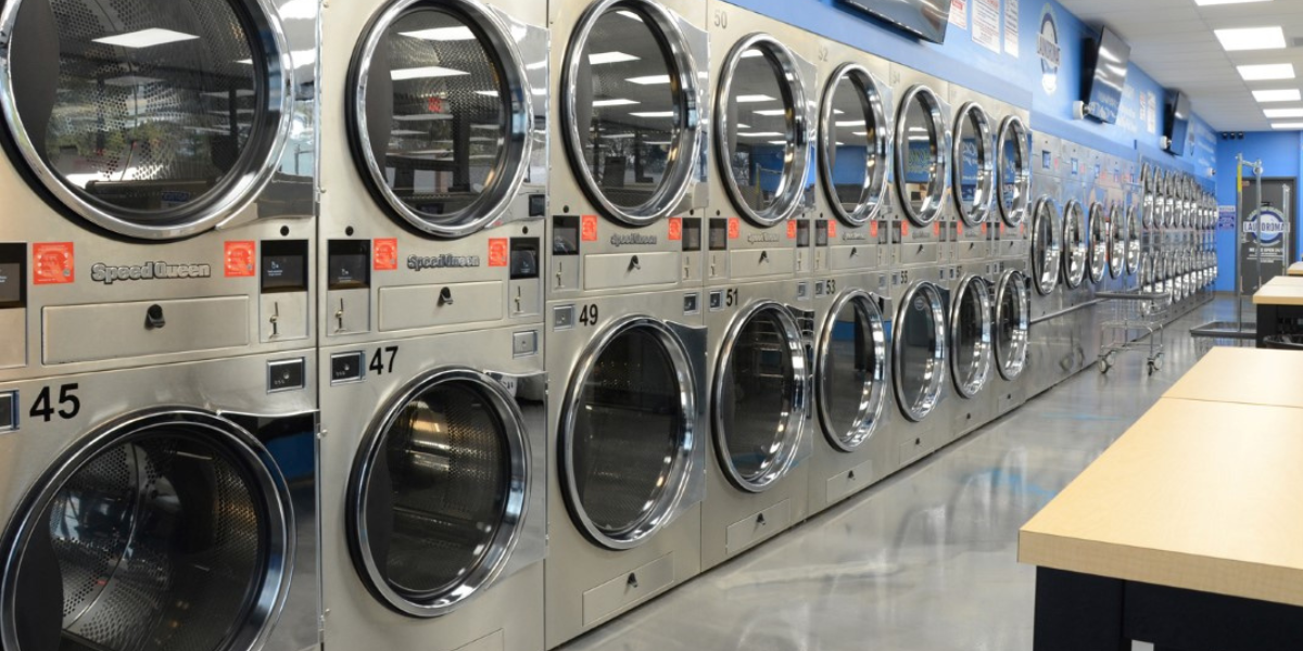 Hero Image Loads of Clothes Donelson Page 1